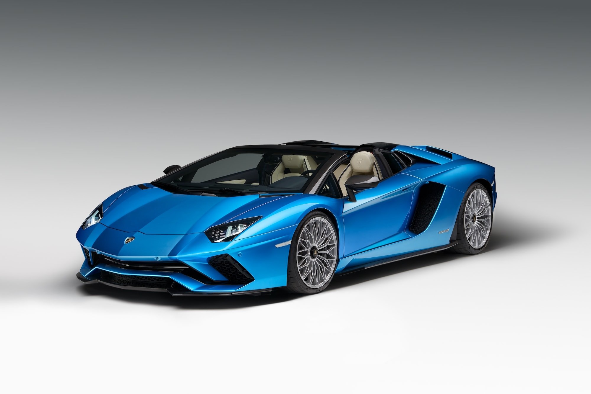 Wohlbedacht: Lamborghini präsentiert neuen Aventador S Roadster 1