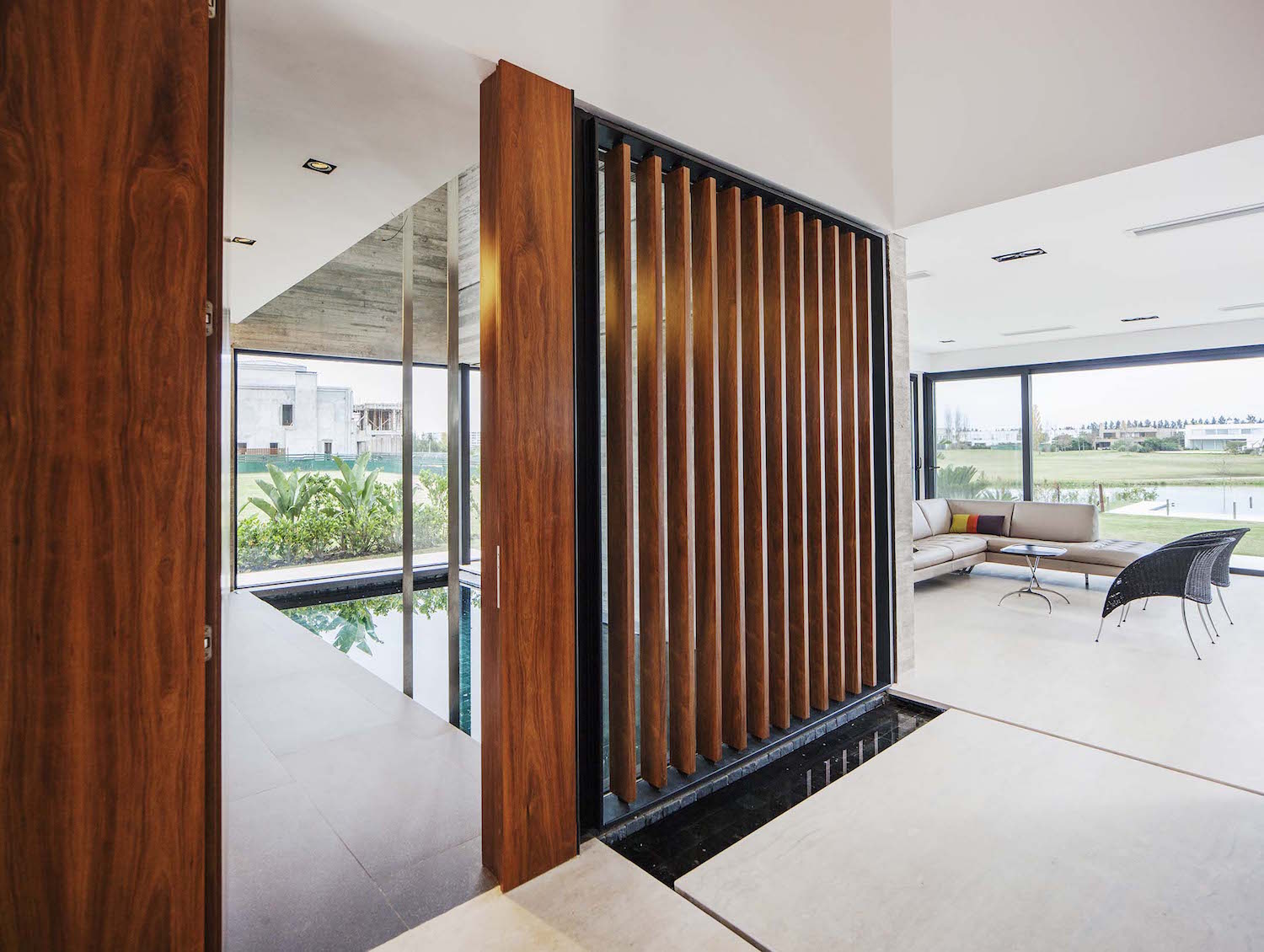 Modernes Betonhaus in Buenos Aires von REMY Architects 6
