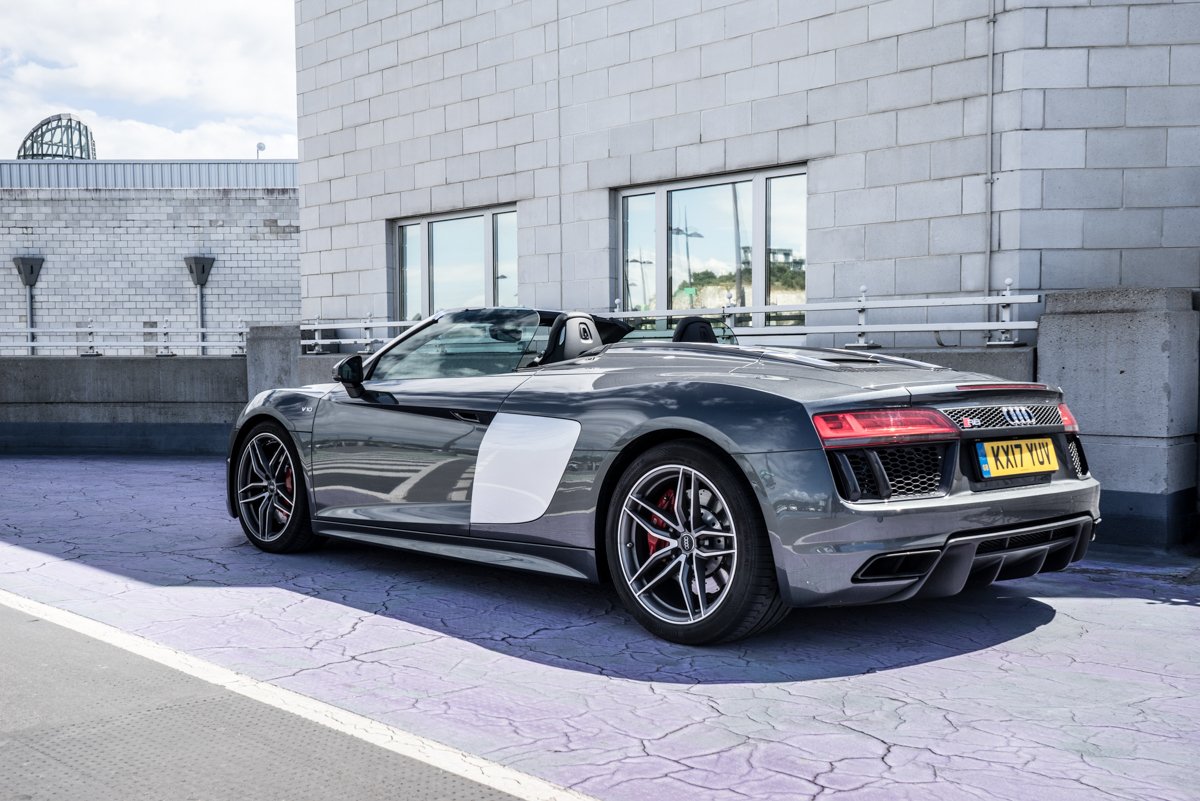 Daily Driving The Audi R8 Spyder 7