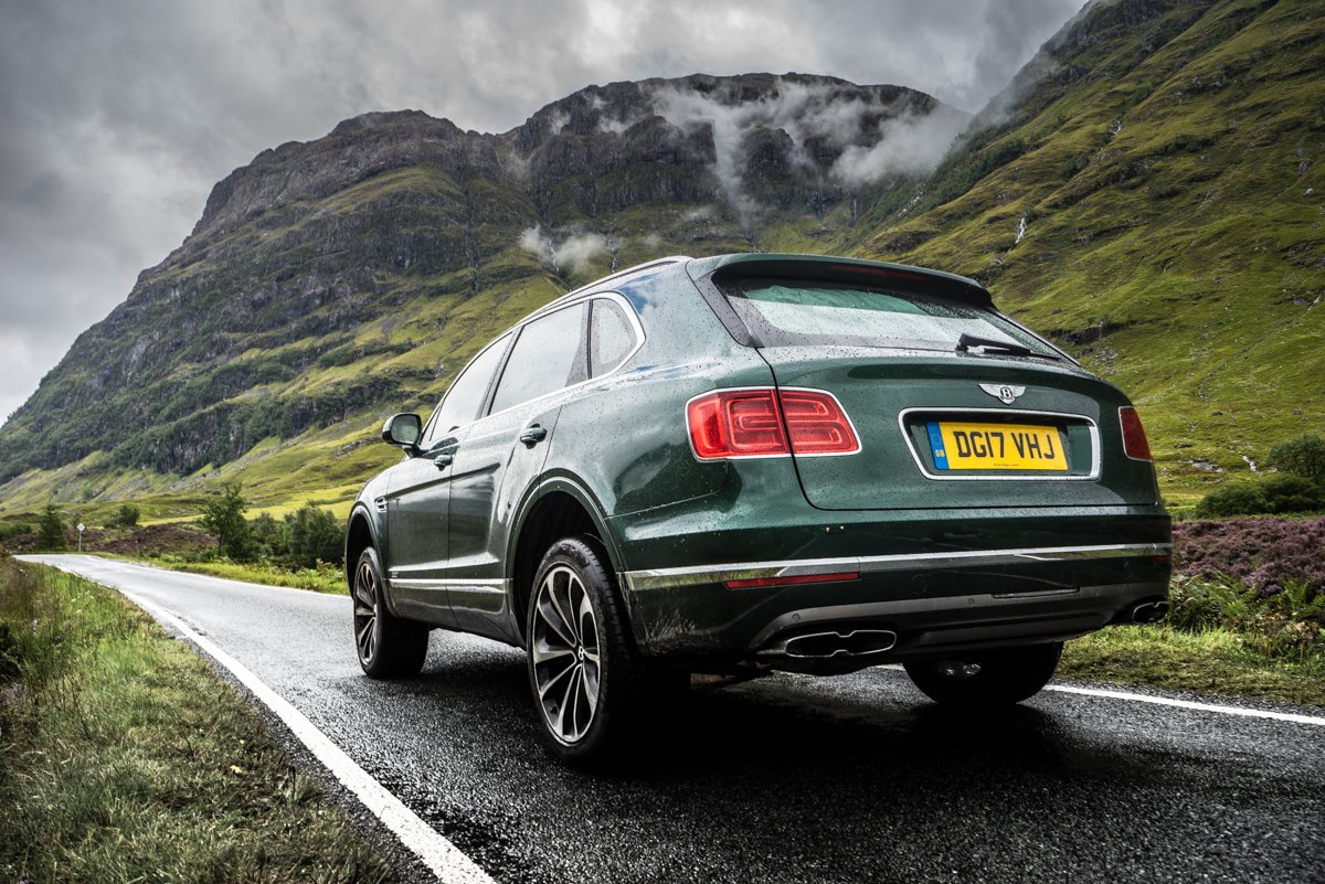 Highland Touring in The Bentley Bentayga Diesel 11