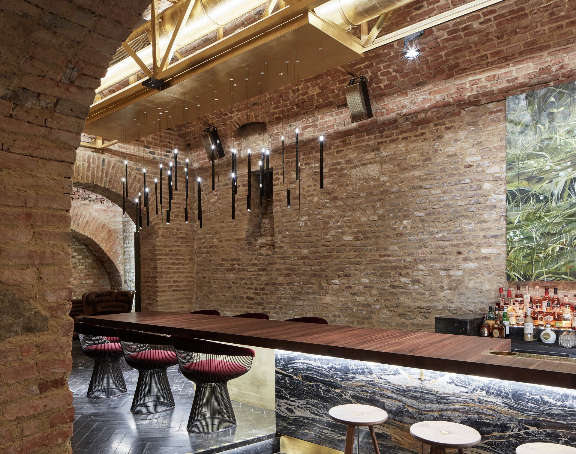 Krypt Bar: Eine Cocktailbar 12 Meter unter der Erde 9