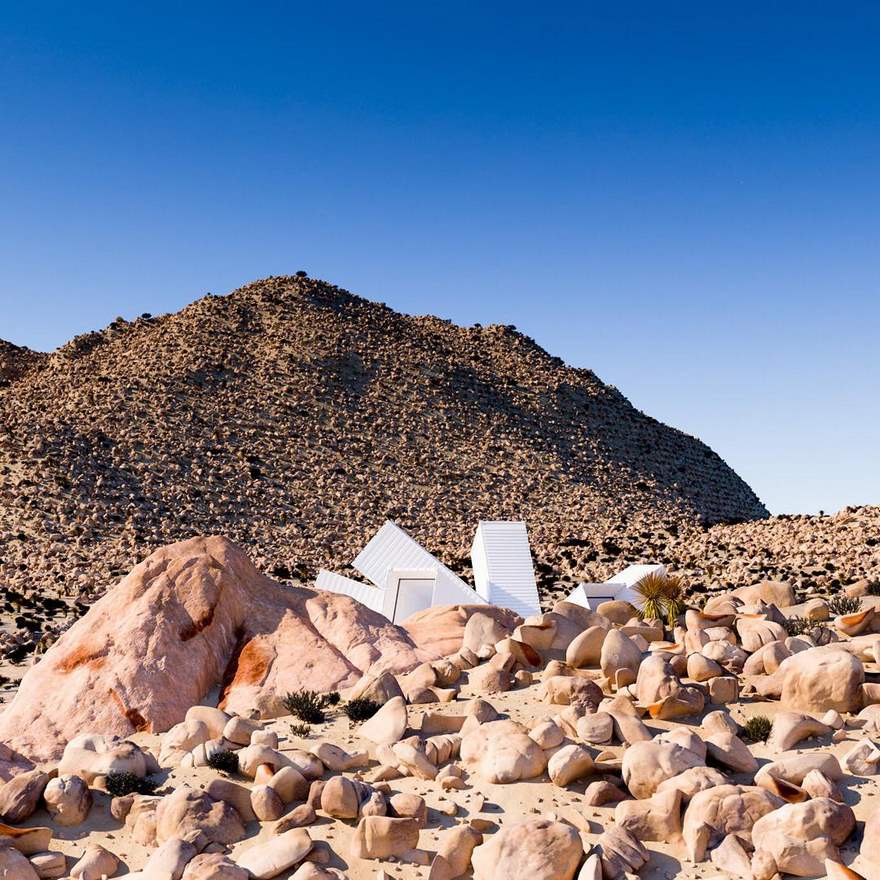Architekt konzipiert unglaubliches Haus aus Schiffscontainern: The Joshua Tree Residence 7