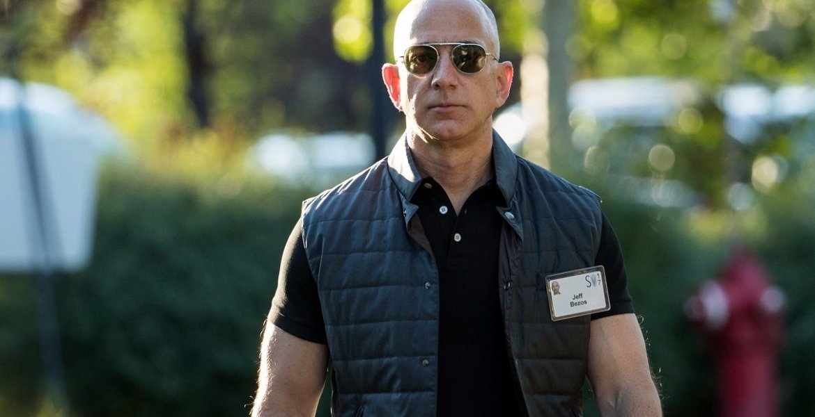 Jeff Bezos wird voraussichtlich bis 2026 der erste Billionär der Welt sein