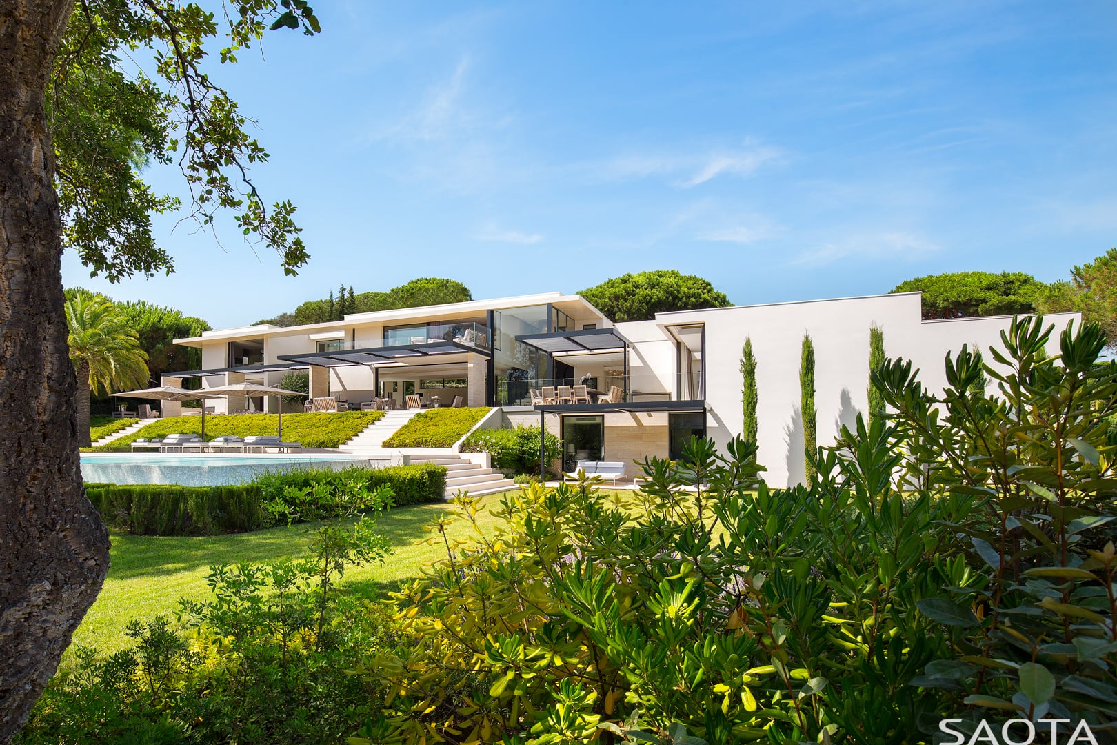 An der französischen Riviera: St. Tropez Residence by SAOTA 3