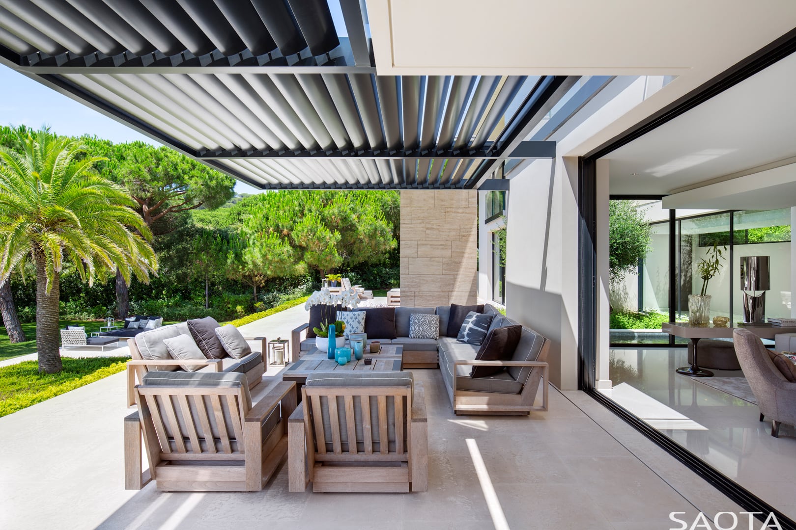 An der französischen Riviera: St. Tropez Residence by SAOTA 8