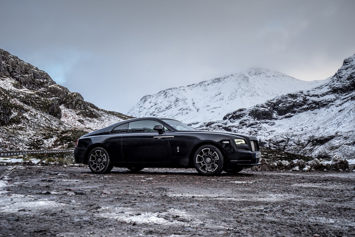 Touring With a Super GT. The Rolls-Royce Wraith Black Badge 5