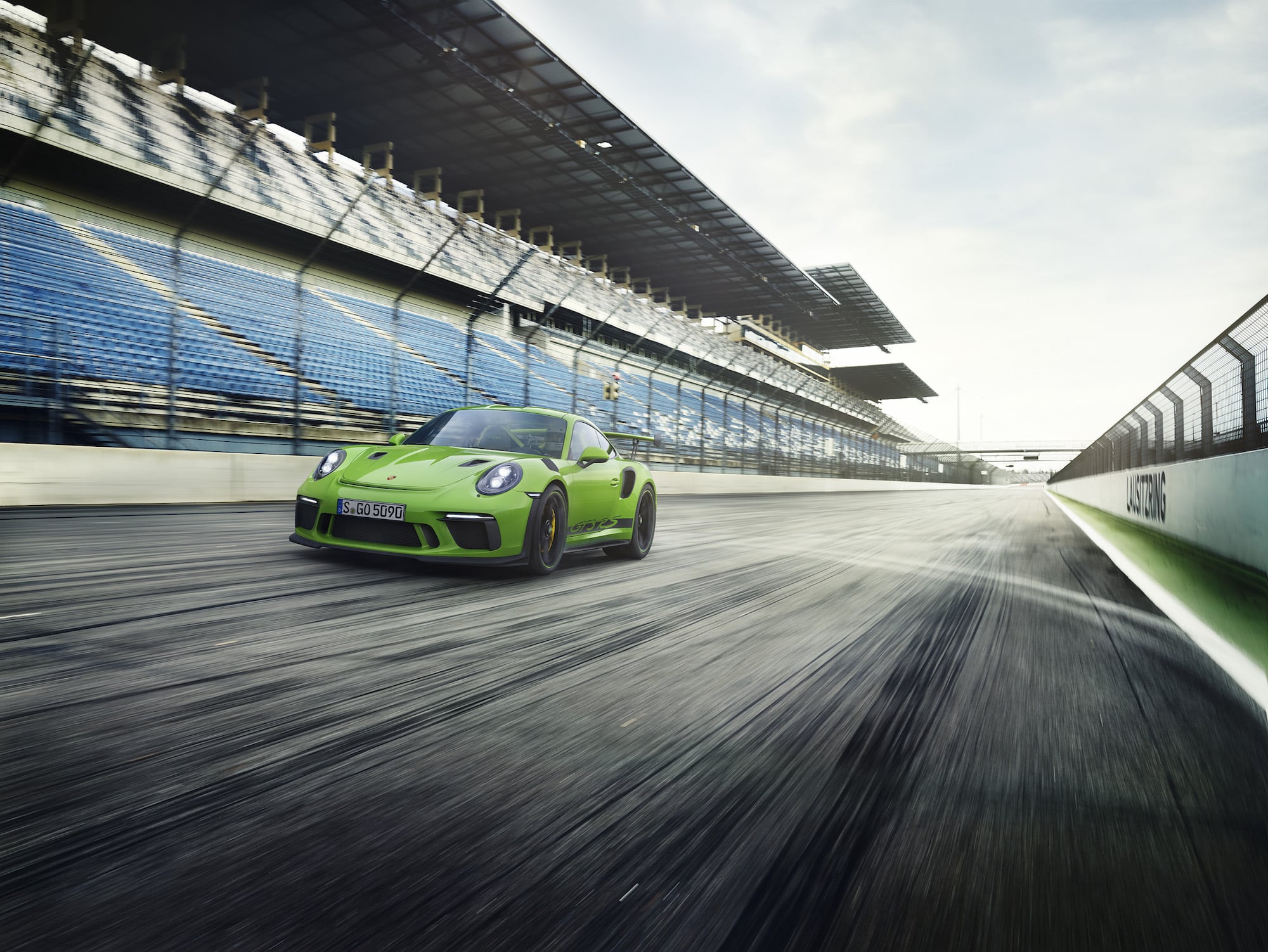 Porsche 911 GT3 RS featured