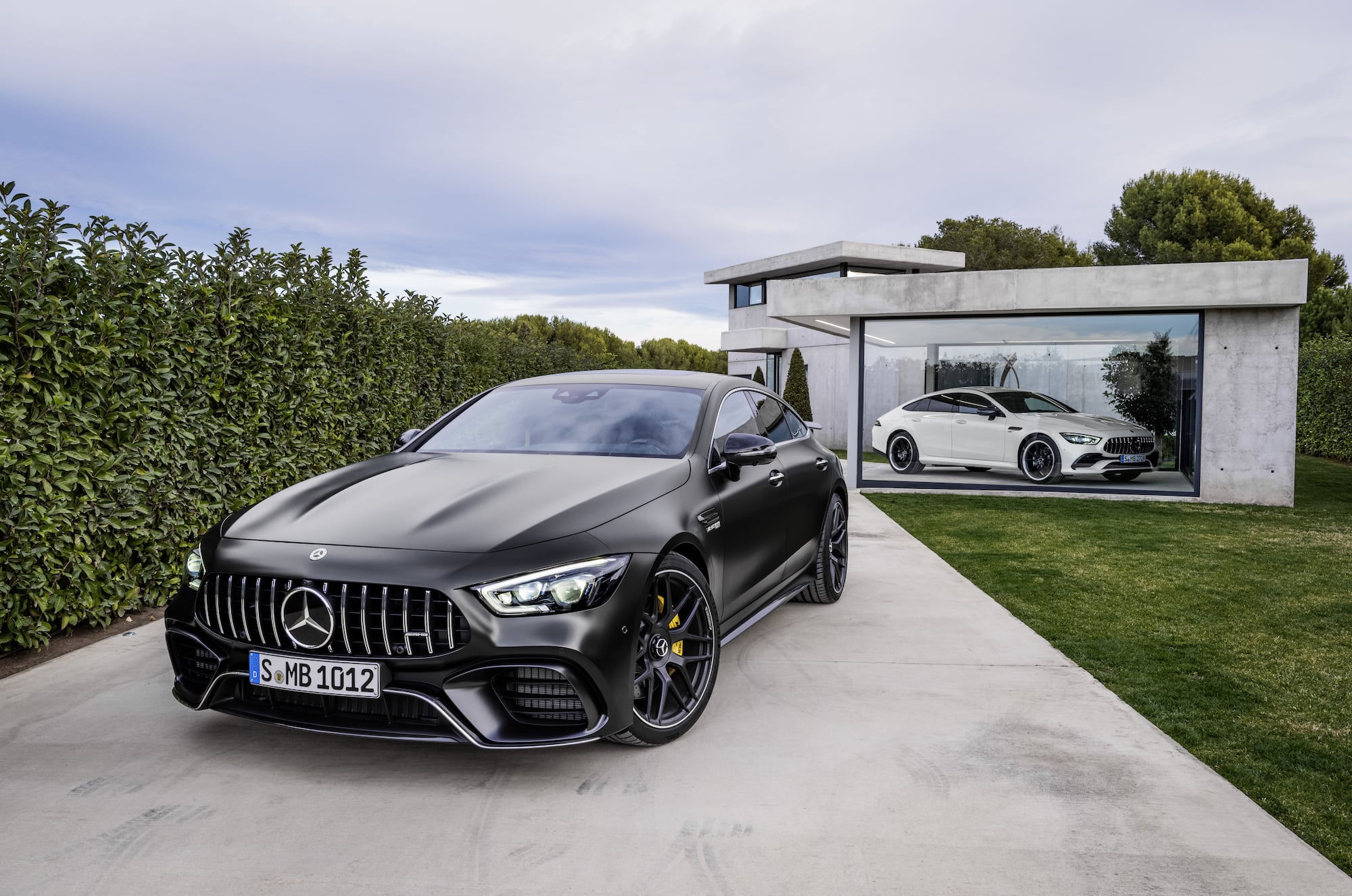 AMG GT Coupe featured