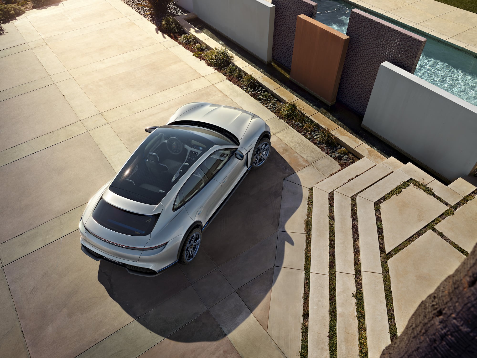 Porsche Mission E Cross Turismo 10