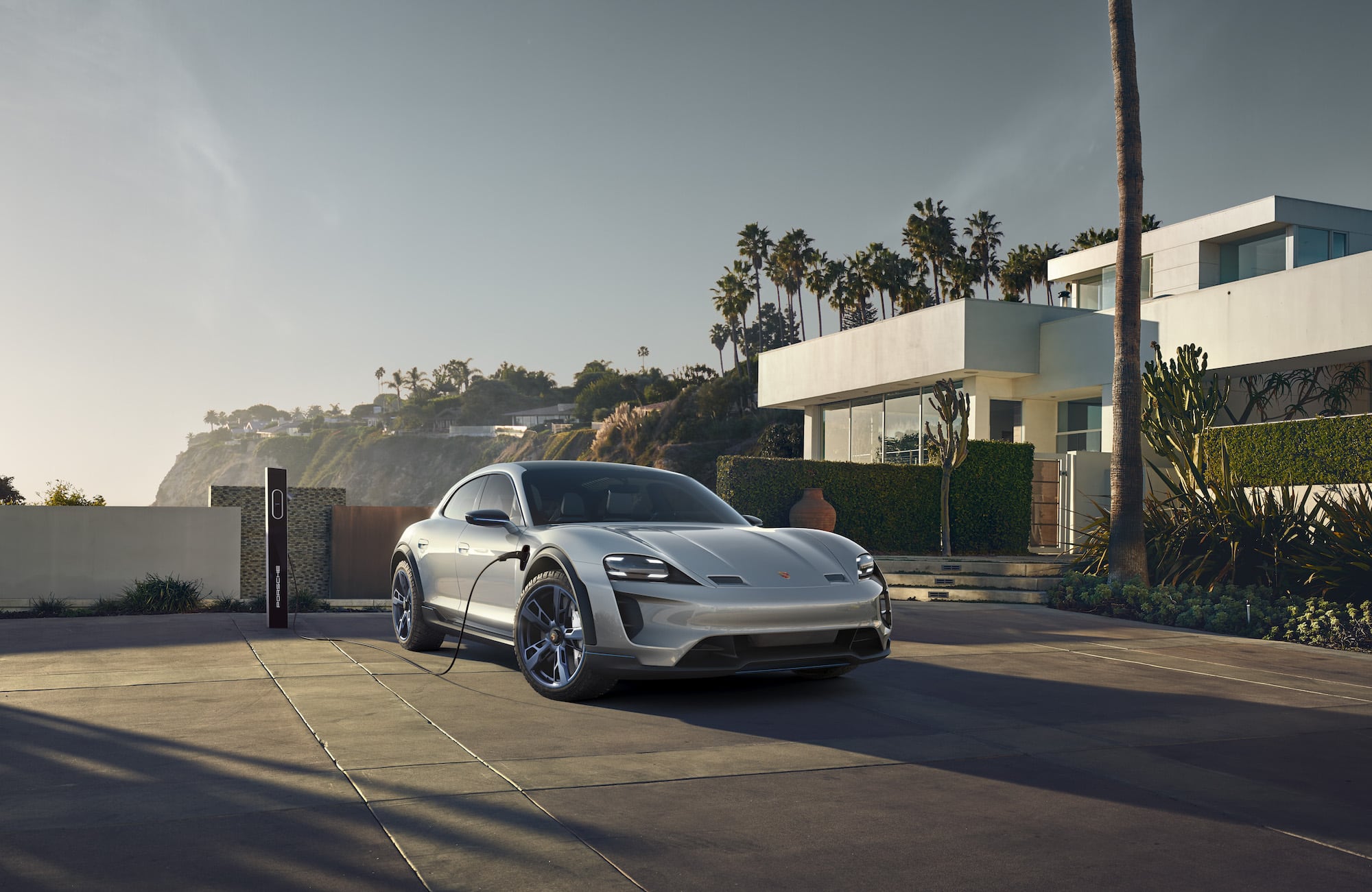 Porsche Mission E Cross Turismo 12