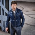 Die neue Capsule Collection Aston Martin by Hackett & Aston Martin Racing