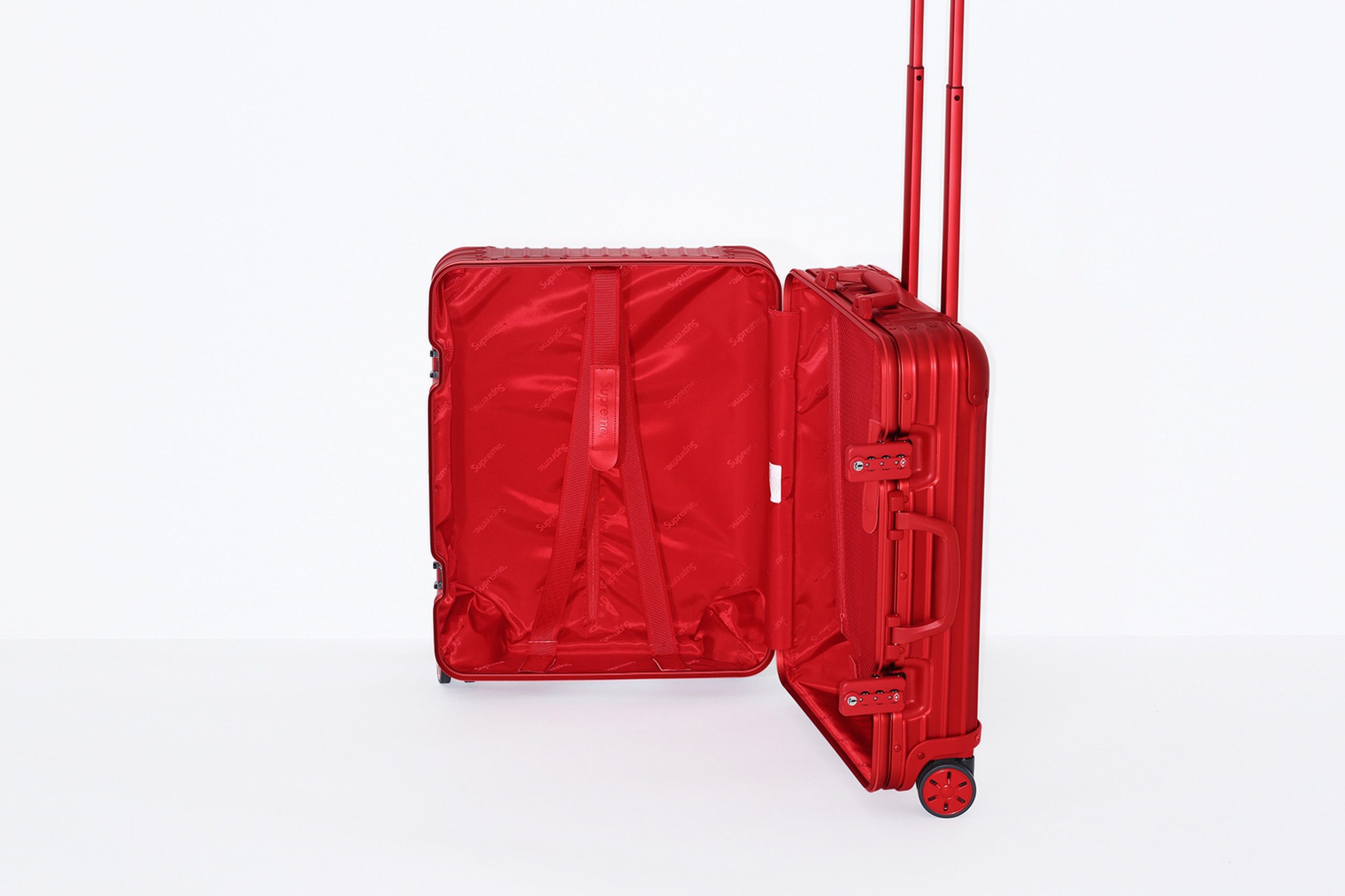 Tradition trifft auf Hype: Auf Reisen mit dem Supreme Koffer von Rimowa 11