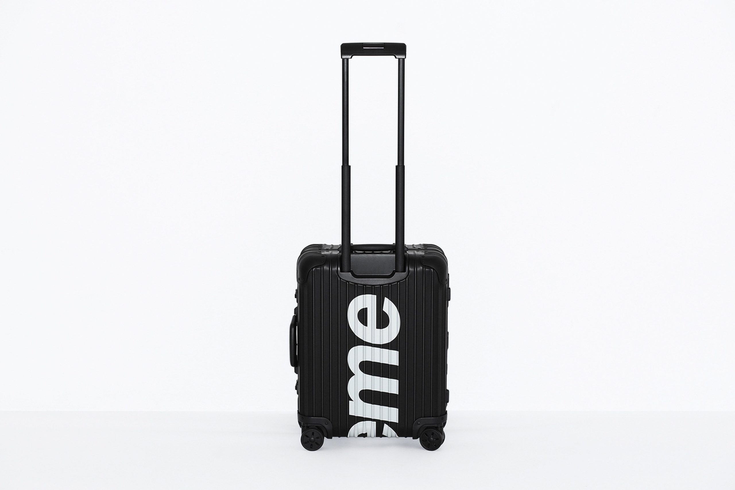 Tradition trifft auf Hype: Auf Reisen mit dem Supreme Koffer von Rimowa 15