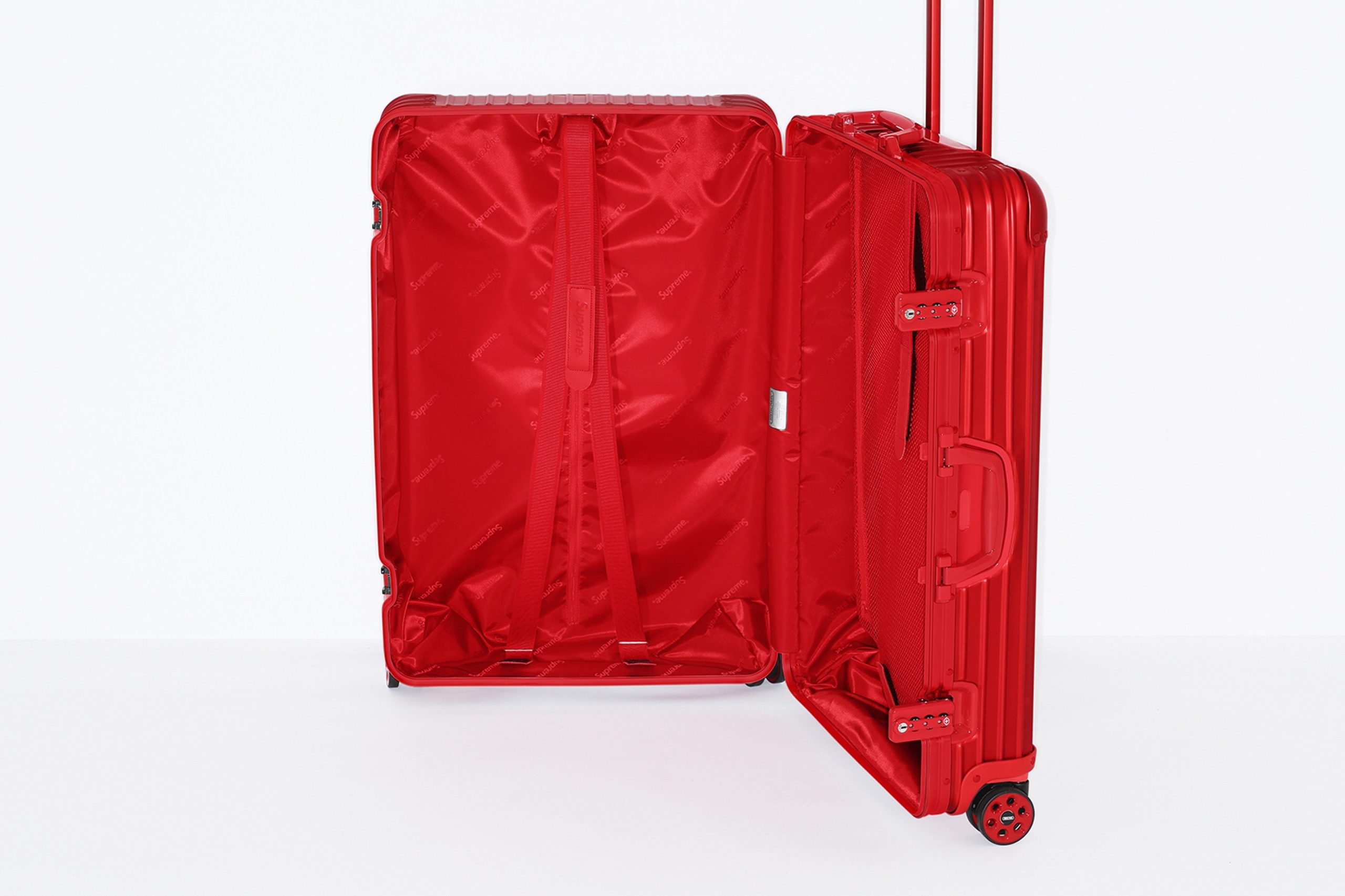 Tradition trifft auf Hype: Auf Reisen mit dem Supreme Koffer von Rimowa 4