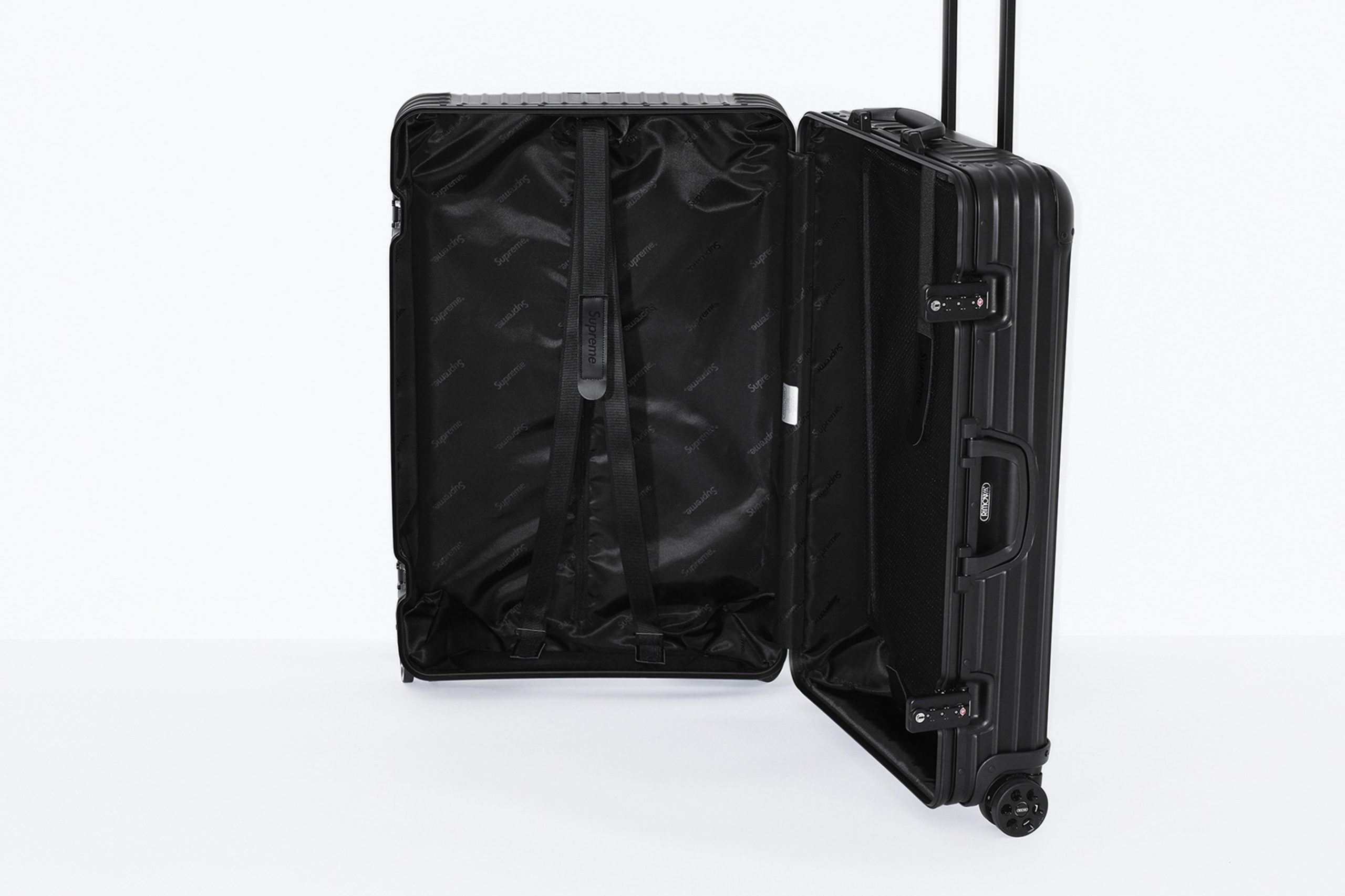 Tradition trifft auf Hype: Auf Reisen mit dem Supreme Koffer von Rimowa 7