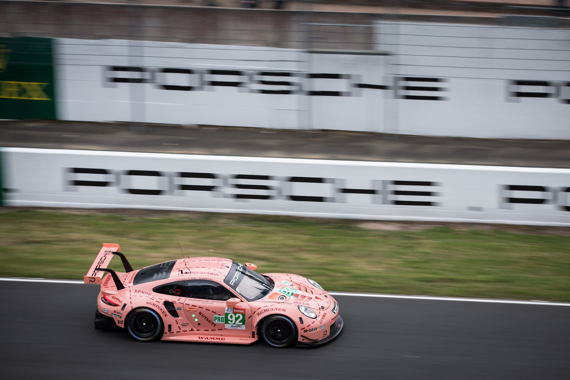 Schwein gehabt: Porsche feiert Doppelsieg bei 24-Stunden-Rennen in Le Mans 3