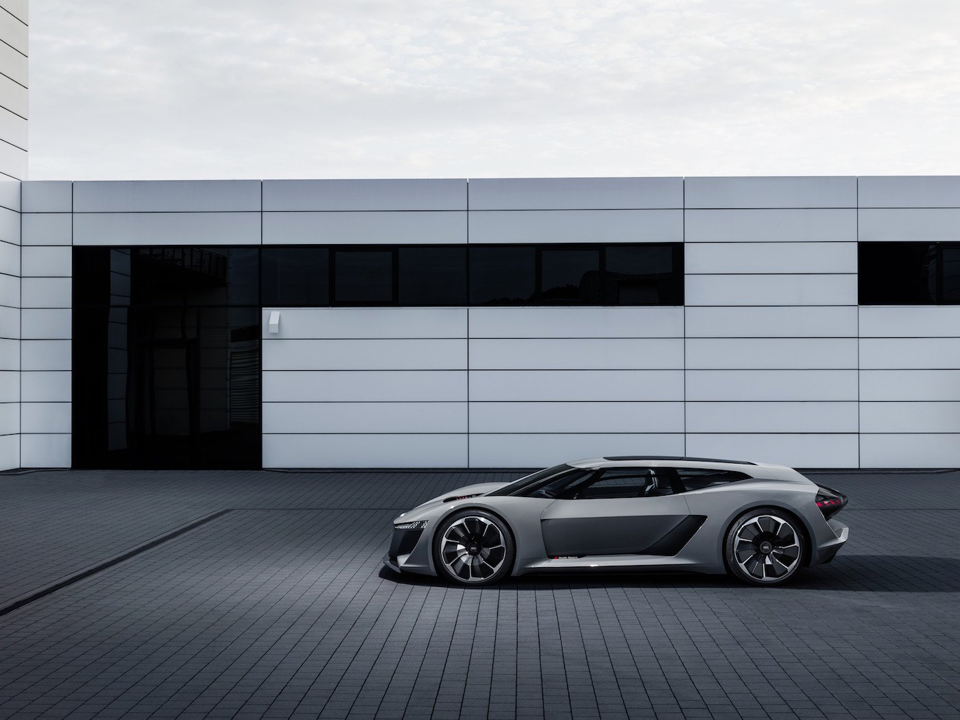 Ein Supersportwagen unter Starkstrom: Die Studie Audi PB18 e-tron 6