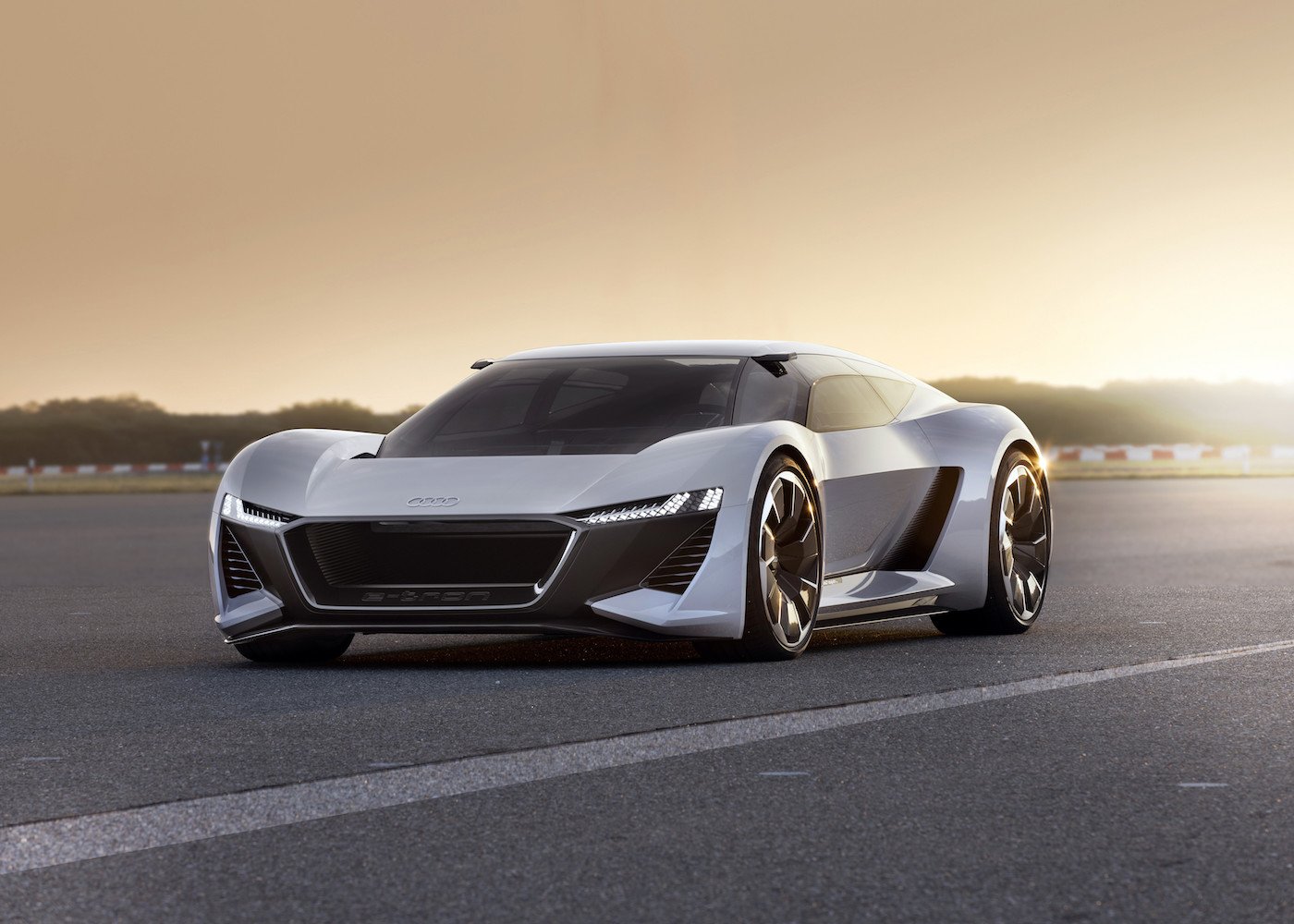 Ein Supersportwagen unter Starkstrom: Die Studie Audi PB18 e-tron 7