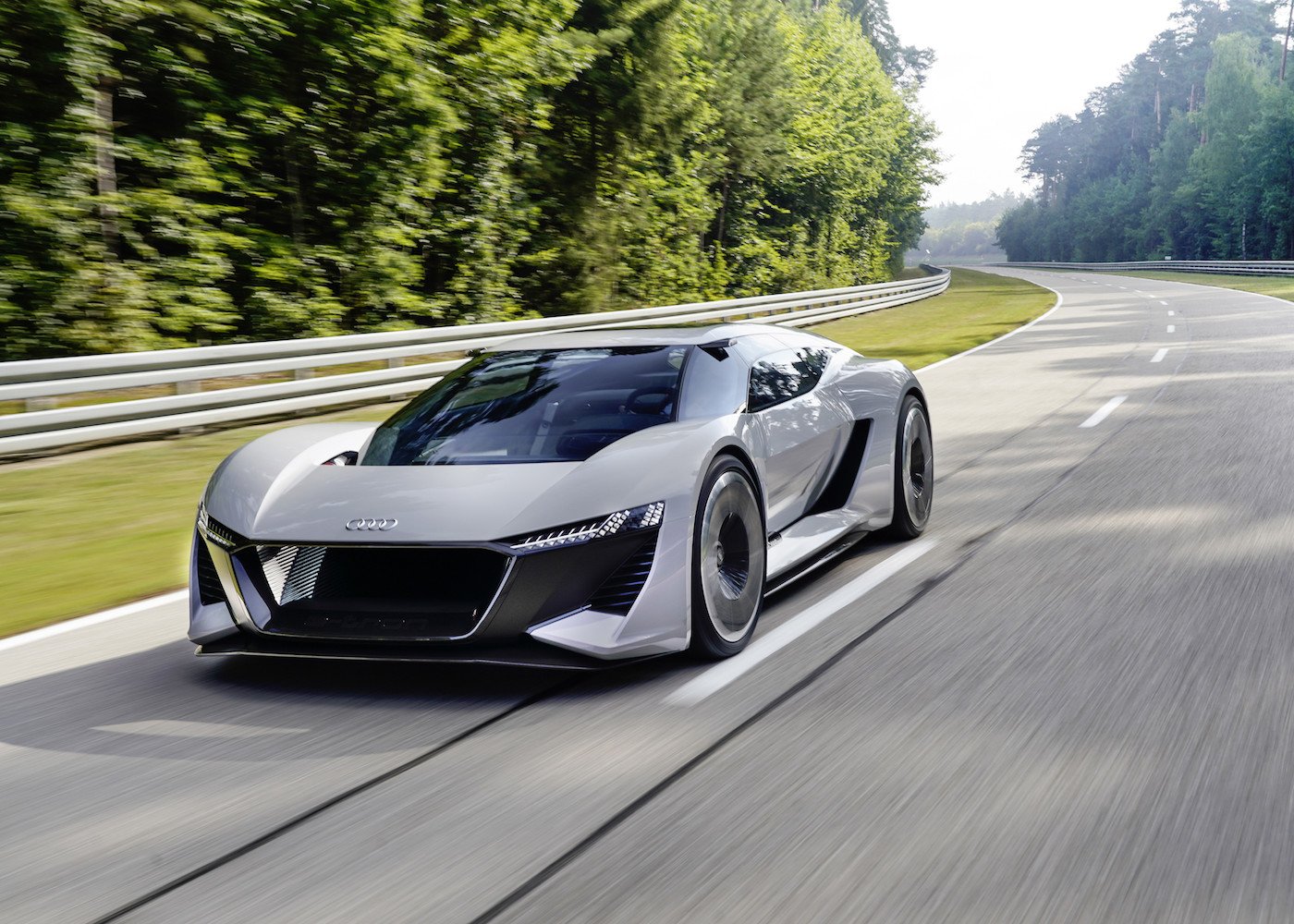 Ein Supersportwagen unter Starkstrom: Die Studie Audi PB18 e-tron 2