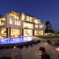 Modern und ein wenig verspielt: Die Collingwood Residence von Landry Design Group