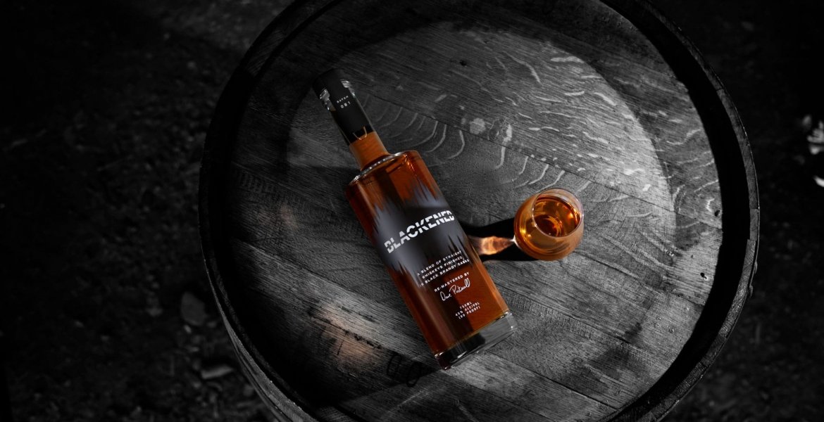 Metallica geht unter die Schnapsbrenner und stellt Blackened American Whiskey vor
