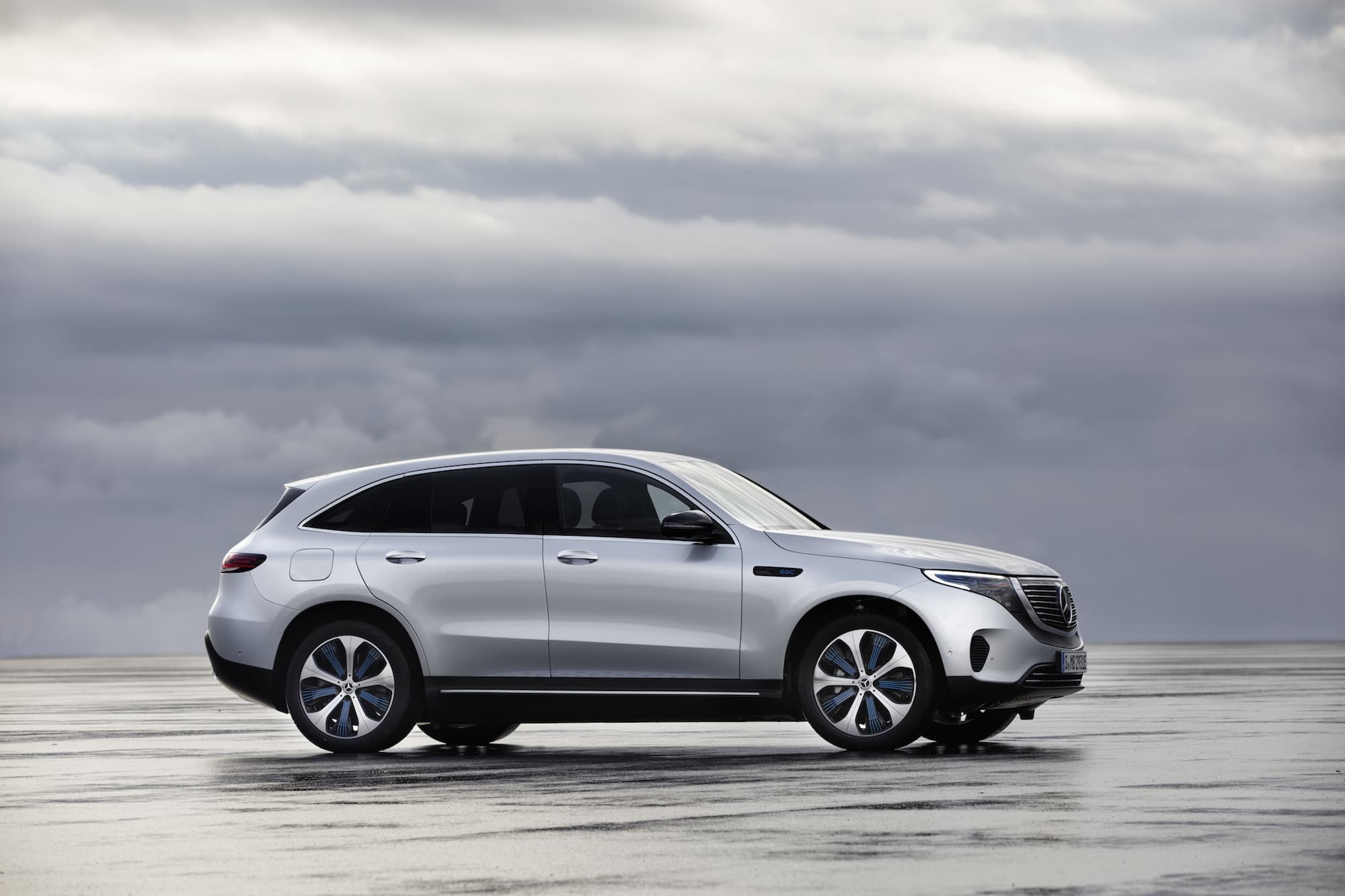 Mercedes-Benz EQC 03