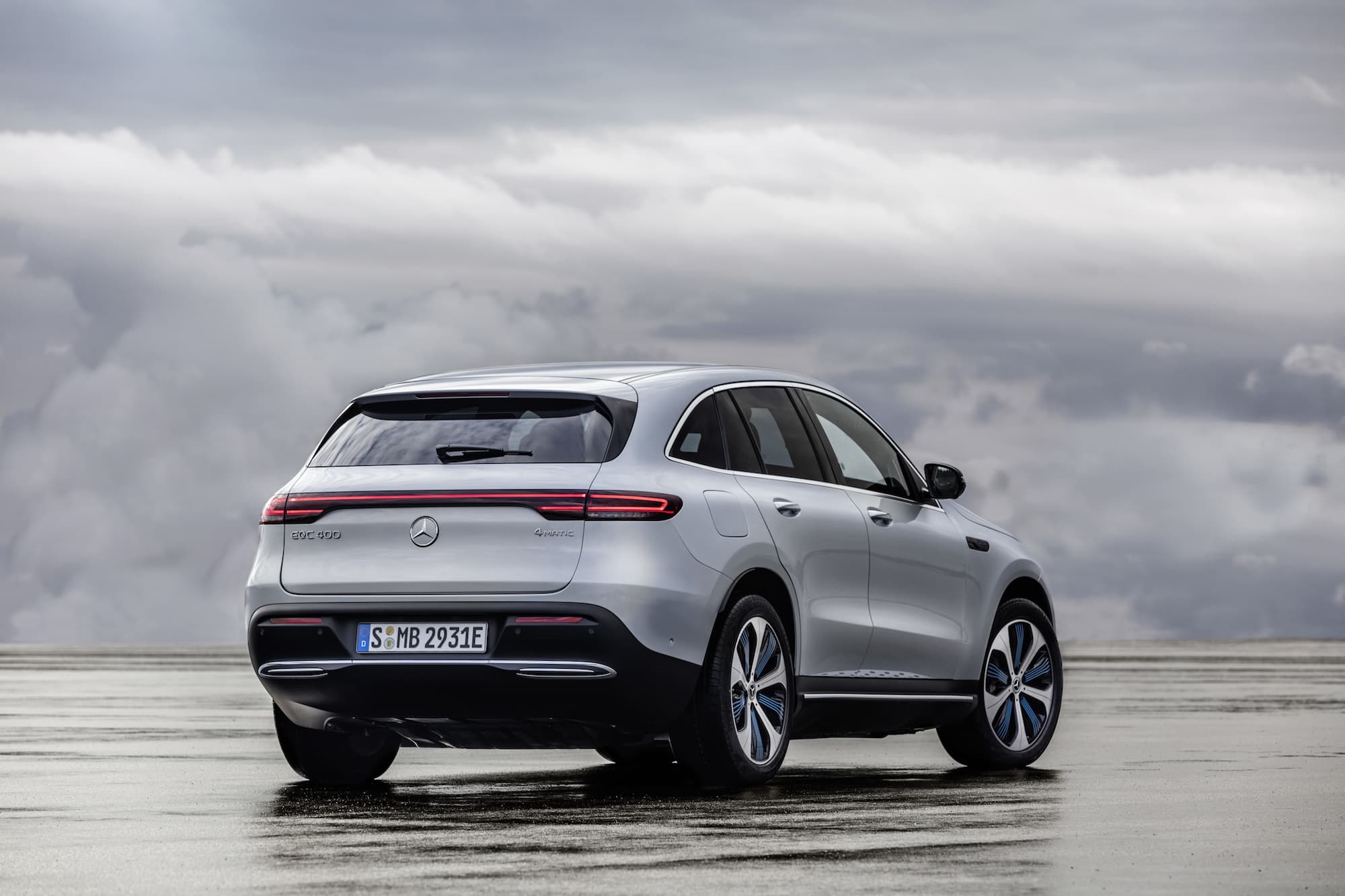 Mercedes-Benz EQC 04