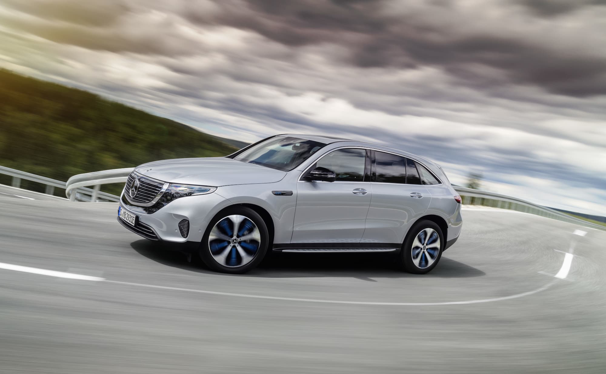Mercedes-Benz EQC 05