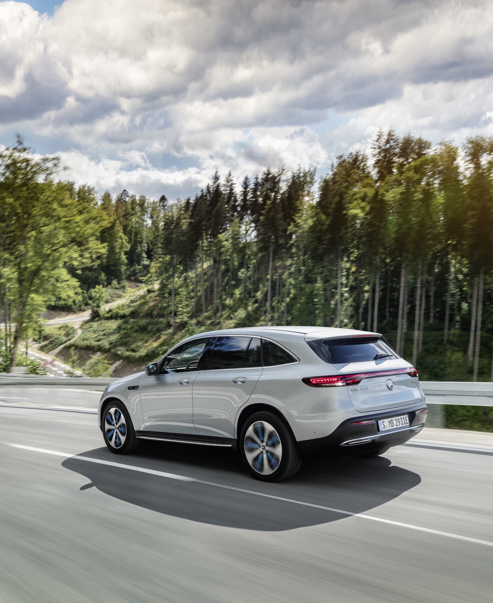 Mercedes-Benz EQC 06