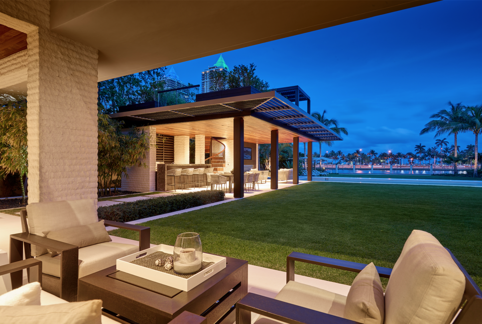 Ein Blick in DJ Khaled’s $26 Millionen Dollar Anwesen in Miami 12