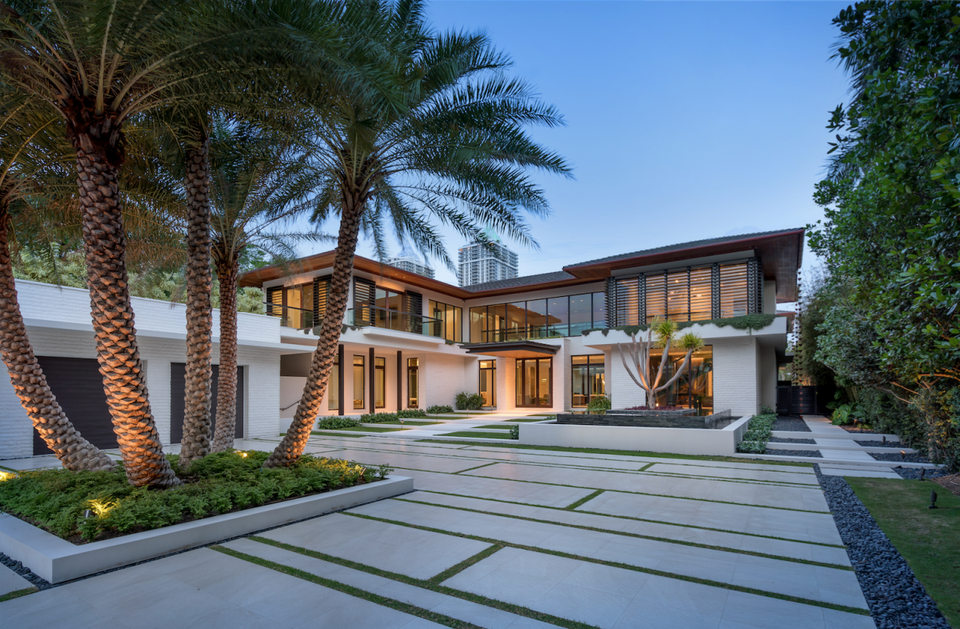 Ein Blick in DJ Khaled’s $26 Millionen Dollar Anwesen in Miami 1