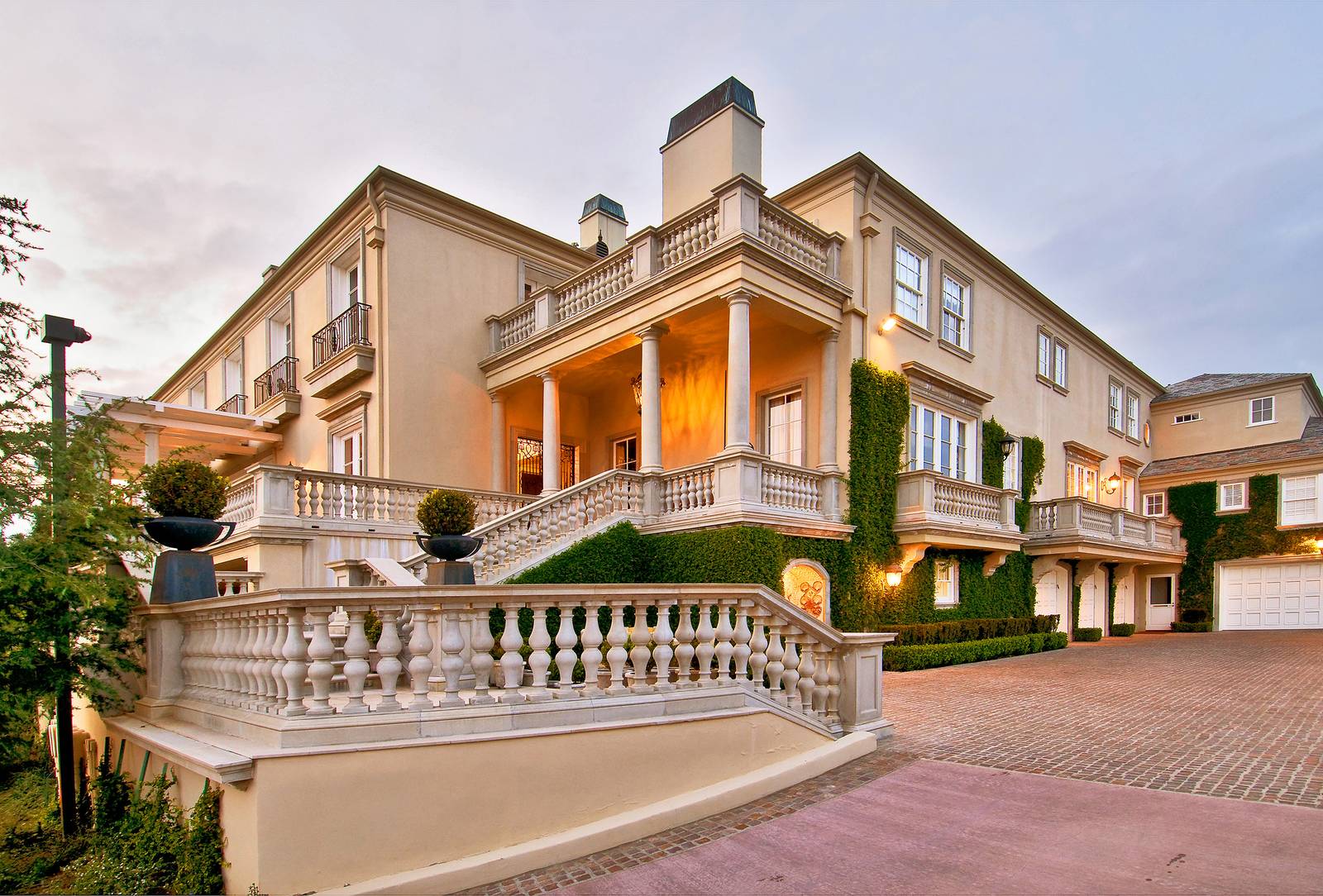 Das sind Elon Musk’s $72 Millionen Dollar Anwesen in Bel Air 2