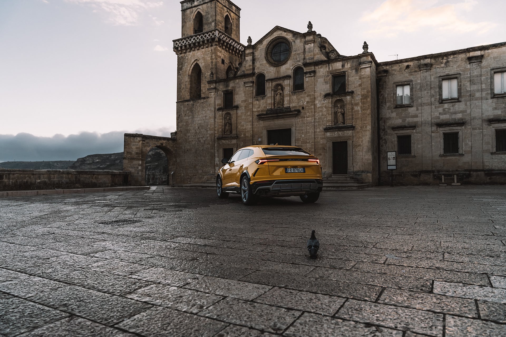 Mit dem Lamborghini Urus durch die wiederentdeckte Stadt Matera 9