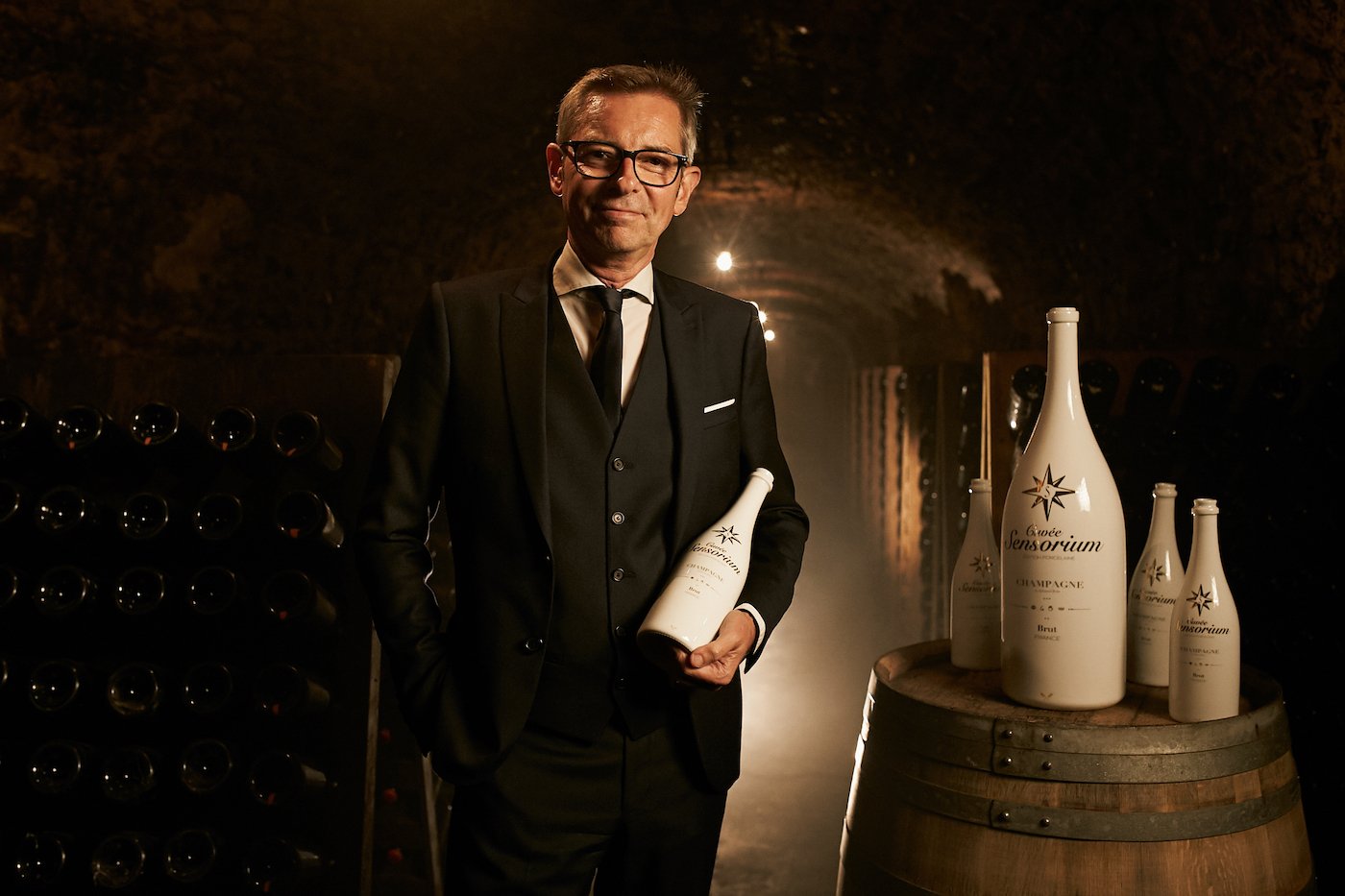Cuvèe Sensorium stellt ersten Champagner in Porzellanflasche vor 6