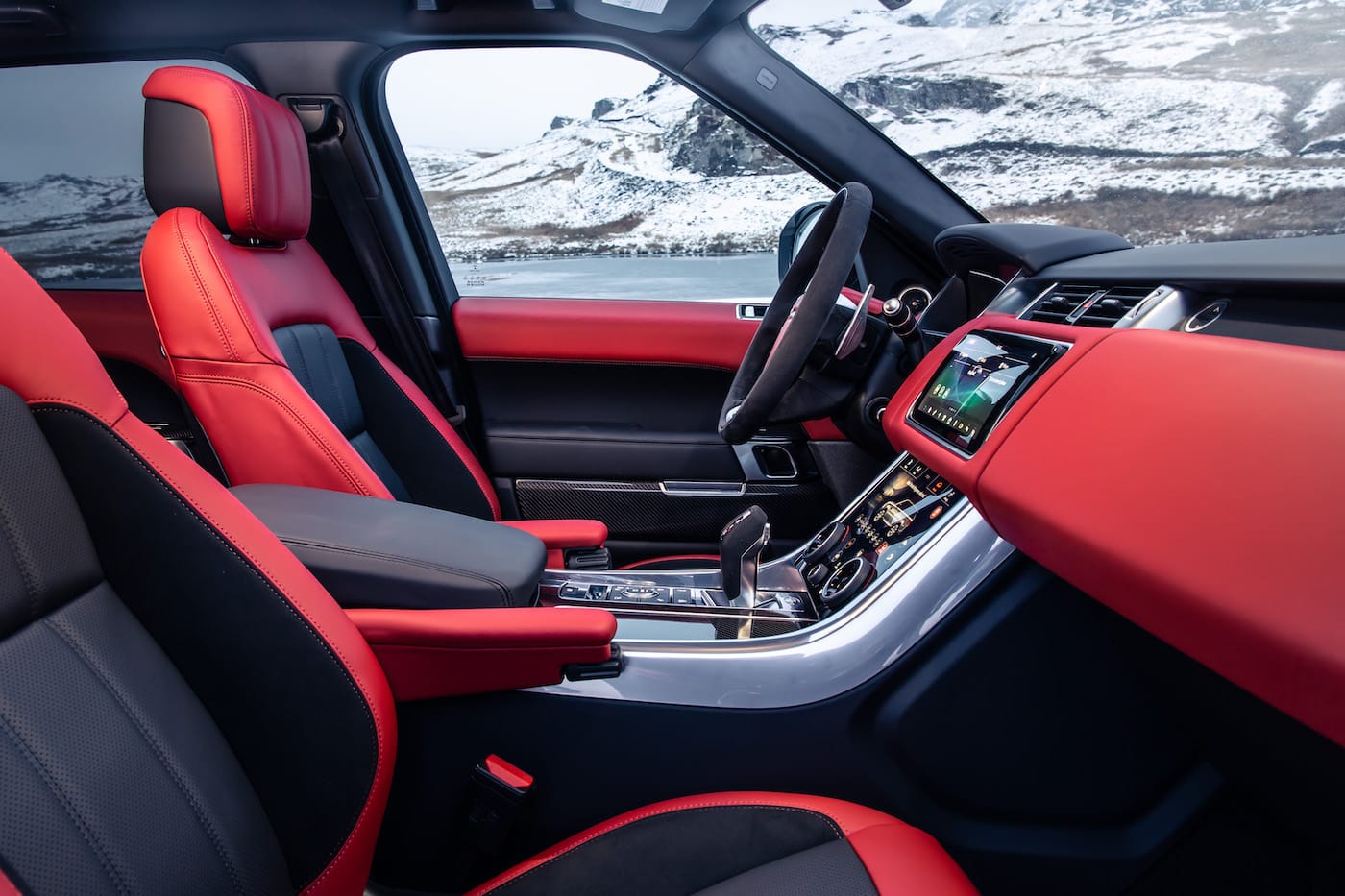 Effizienter Luxus: Das Range Rover Sport HST Sondermodell 10