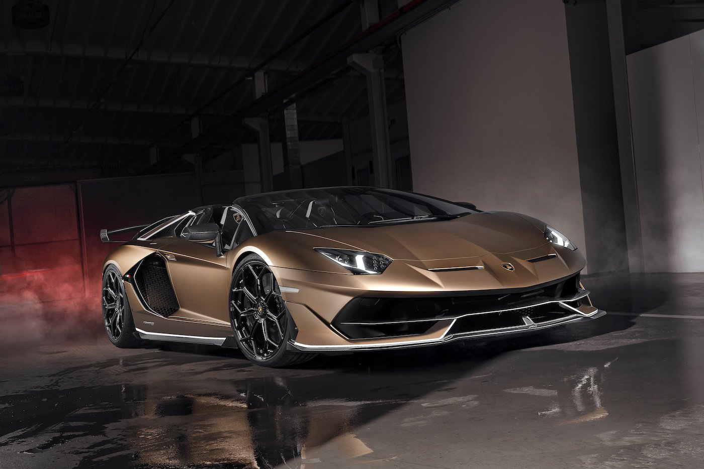 Oben ohne mit 350 km/h: Lamborghini präsentiert den Aventador SVJ Roadster in Genf 7