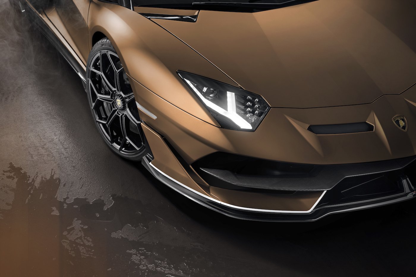 Oben ohne mit 350 km/h: Lamborghini präsentiert den Aventador SVJ Roadster in Genf 11