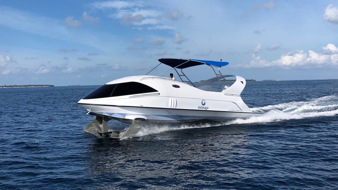 Dieses Speedboot von Paritetboat verfügt über einen Boden aus Glas 1