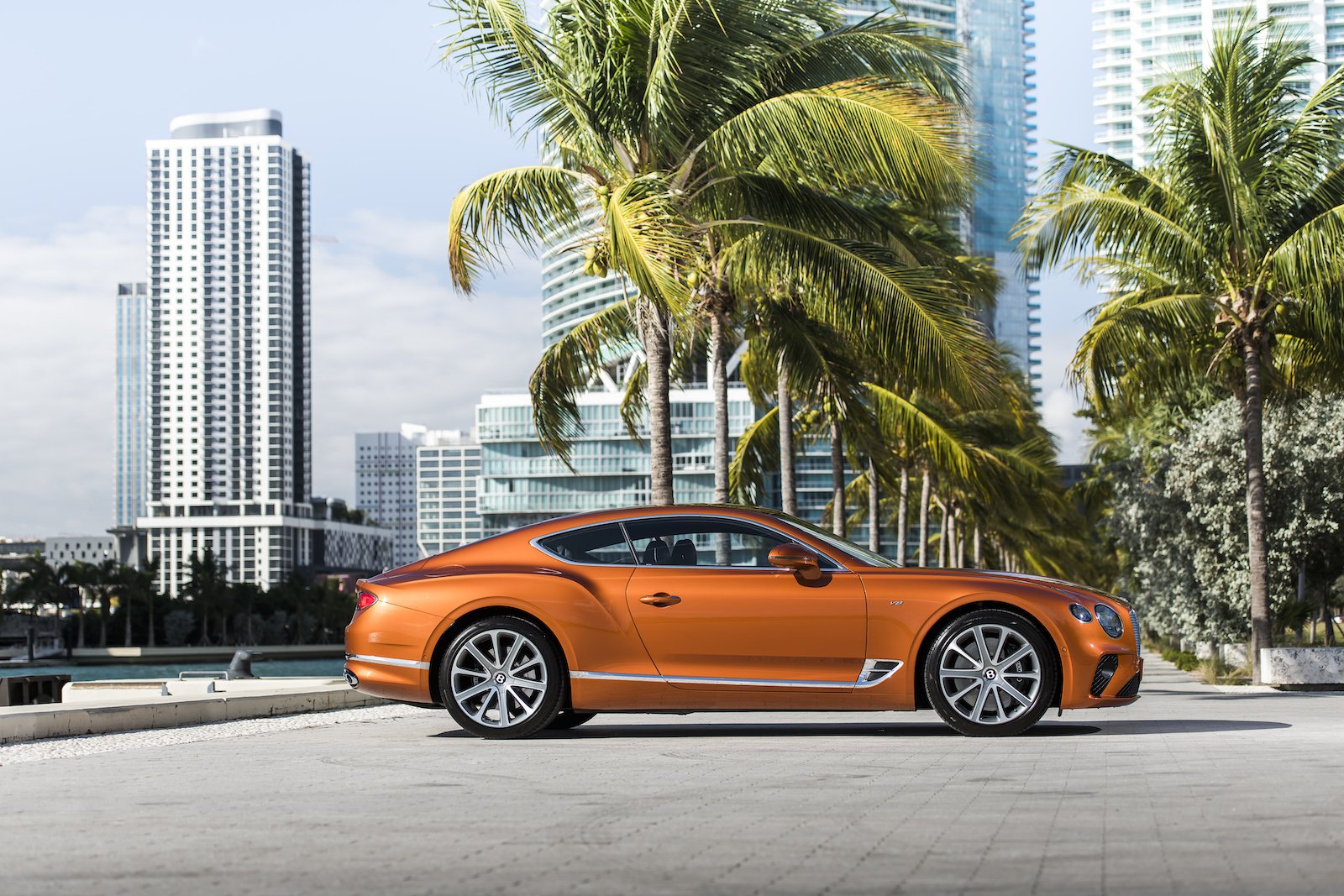 Elegant und handgefertigt: Der neue Bentley GT V8 Convertible und Continental GT V8 14