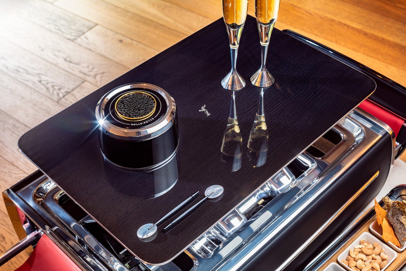 Die Luxus Champagner Truhe von Rolls-Royce 2