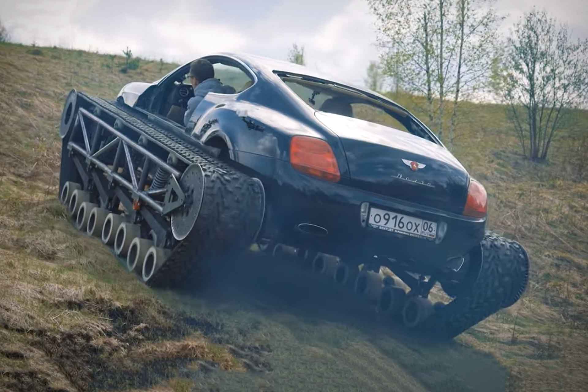 Ein Achtzylinder-Bentley auf Ketten: Youtuber baut Bentley Continental GT zum Panzer um 3