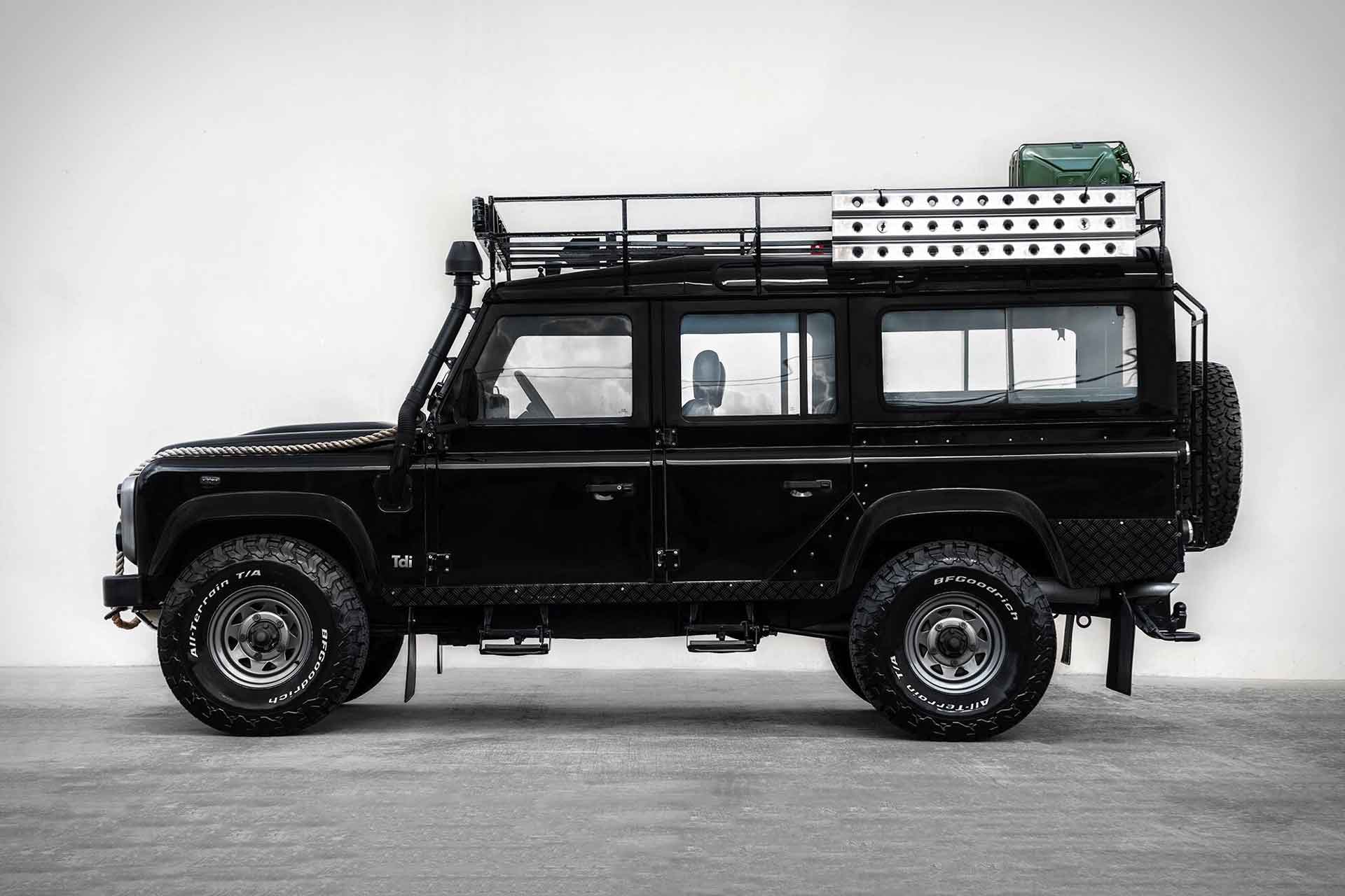 Für wahre Abenteurer: Der Land Rover Defender 110 von 1993 2