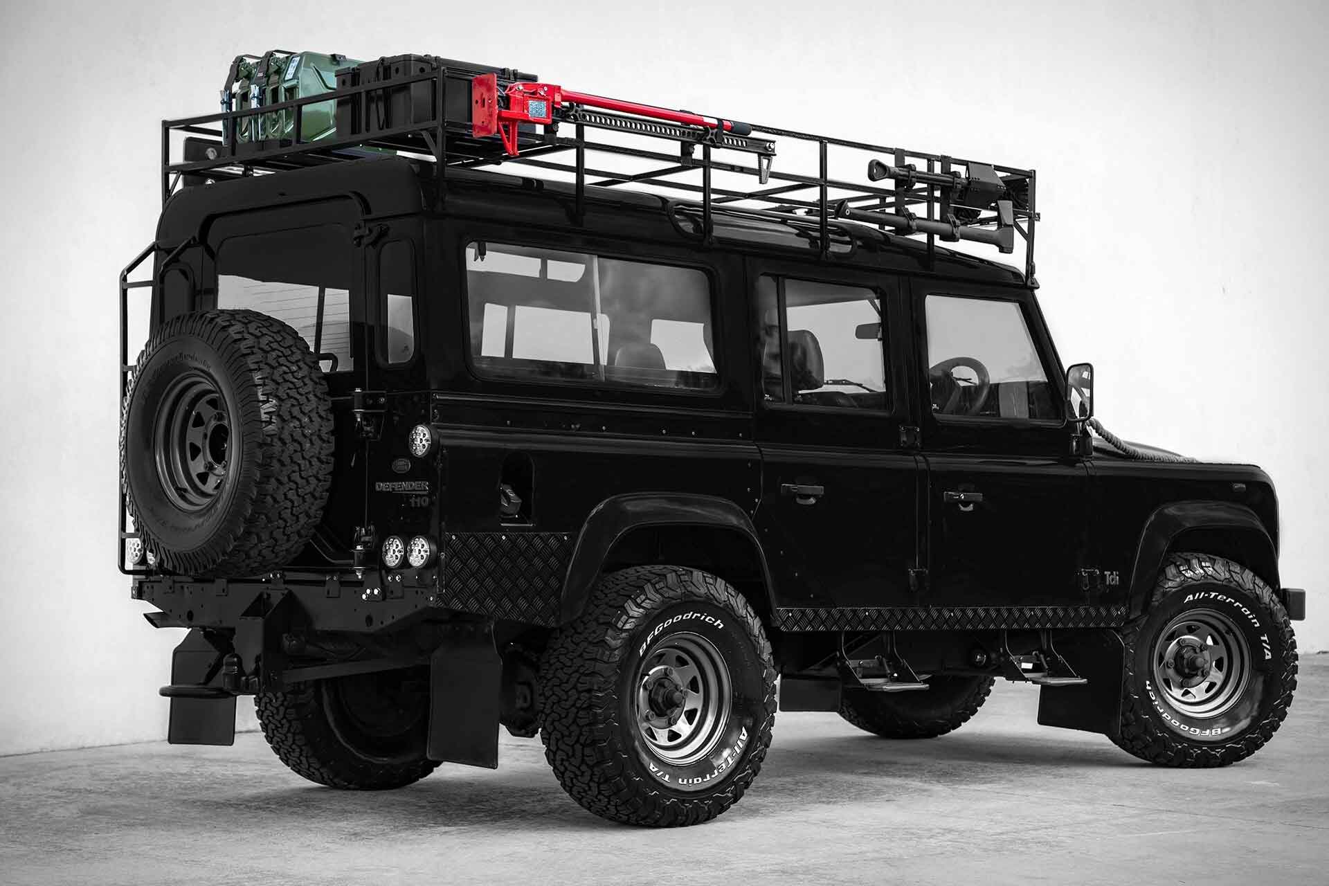 Für wahre Abenteurer: Der Land Rover Defender 110 von 1993 4
