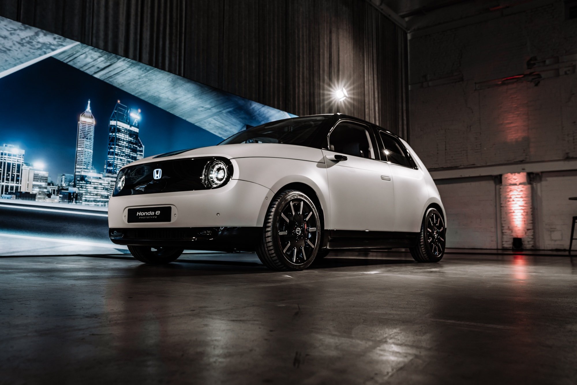 Elektro trifft auf Retro: Der neue Honda E 5