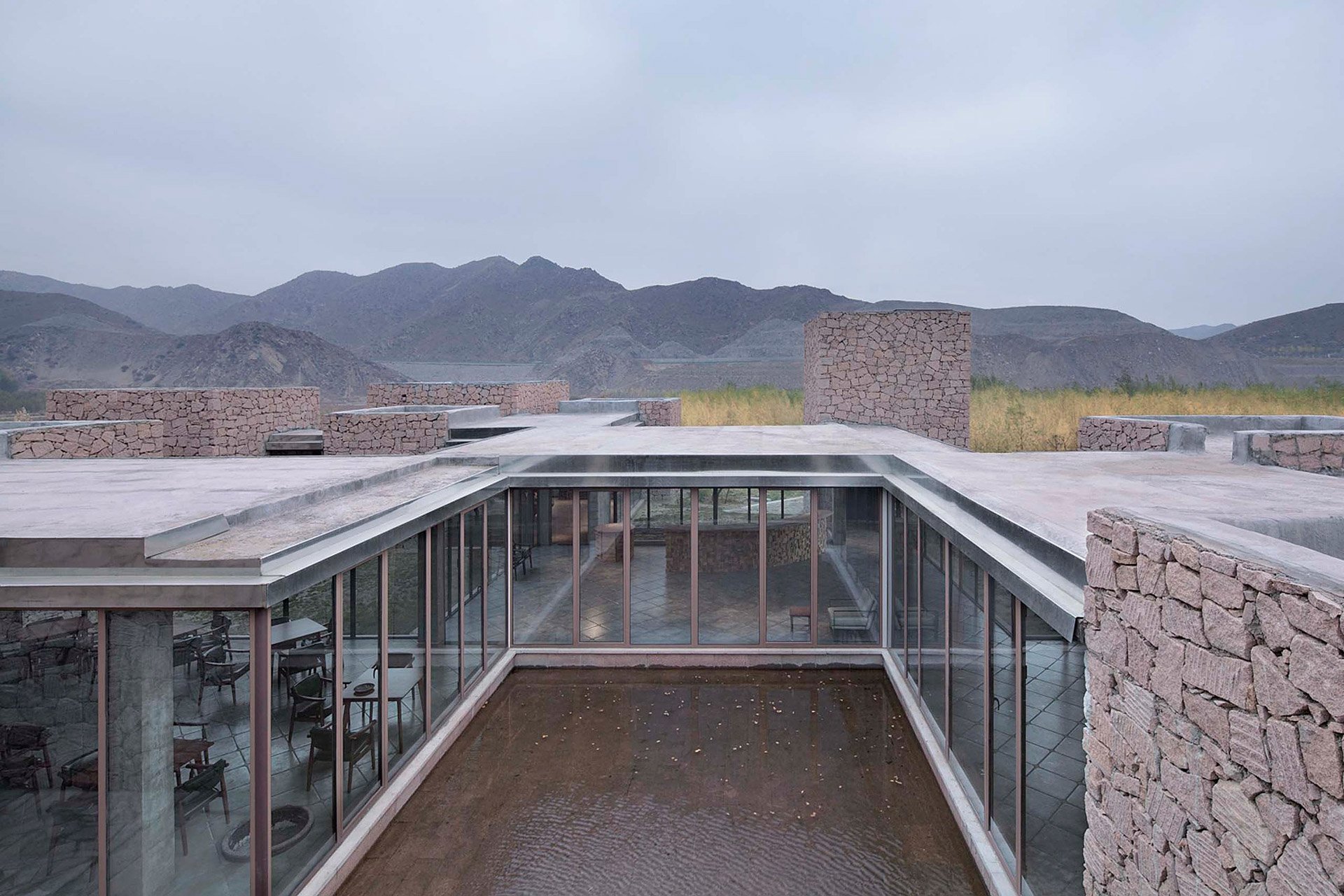 Das Redstone House: Eine moderen Festung in der Mongolei 5