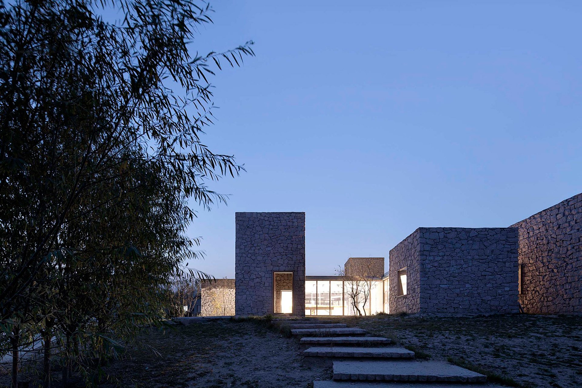 Das Redstone House: Eine moderen Festung in der Mongolei 6