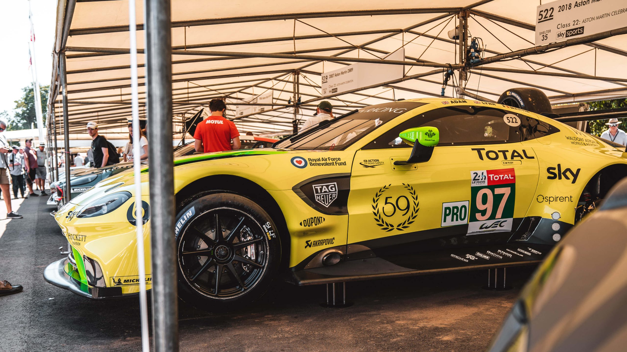 Im Rausch der Geschwindigkeit: Zu Besuch beim Goodwood Festival of Speed mit Michelin 6