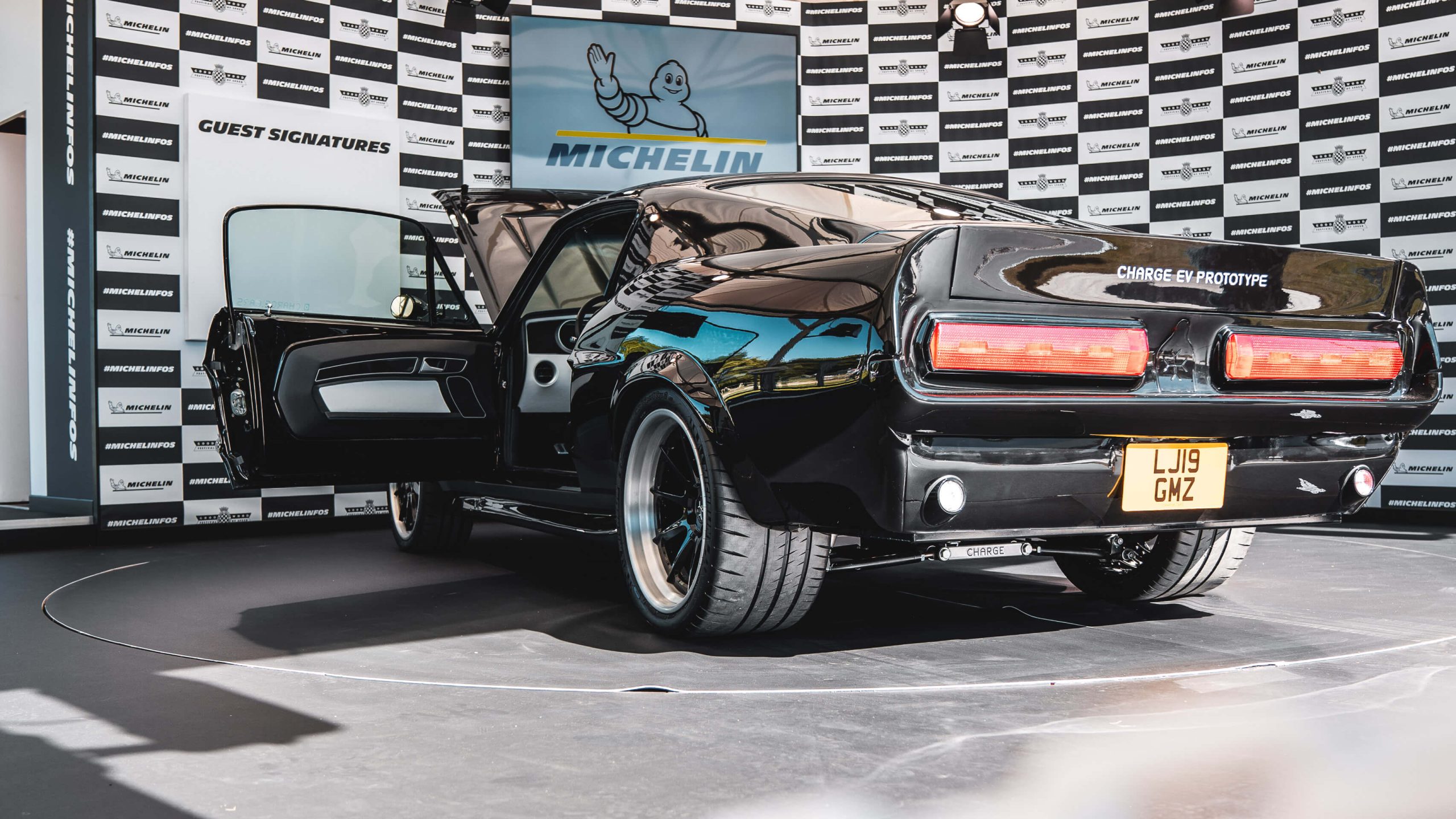 Im Rausch der Geschwindigkeit: Zu Besuch beim Goodwood Festival of Speed mit Michelin 15
