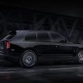 Rolls-Royce Cullinan Black Badge: Stärker als stark, schwärzer als die Nacht