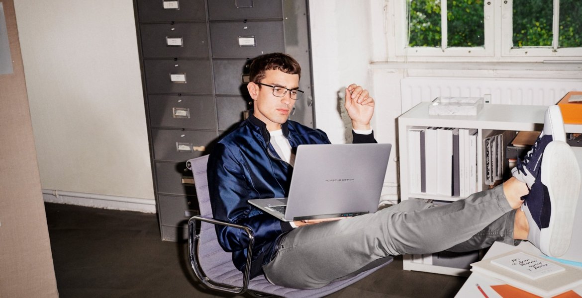 Der Porsche fürs Homeoffice: Das Porsche Design ULTRA ONE i7